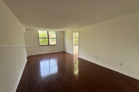 Купить кондоминиум в Майами, Флорида 3 спальни, 112.32м2, № 1772579 - фото 16