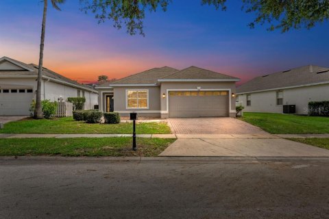 Casa en venta en Davenport, Florida, 4 dormitorios, 134.89 m2 № 1909615 - foto 1
