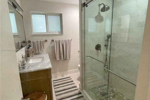 House in Miami Springs, Florida 3 bedrooms, 163.69 sq.m. № 1838699 - photo 20