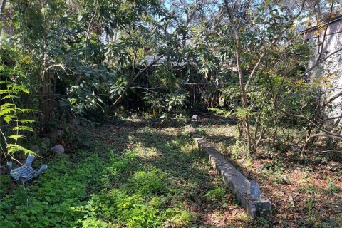 House in Tampa, Florida 2 bedrooms, 139.26 sq.m. № 1765124 - photo 13