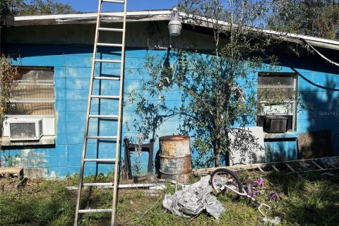 House in Tampa, Florida 2 bedrooms, 139.26 sq.m. № 1765124 - photo 9