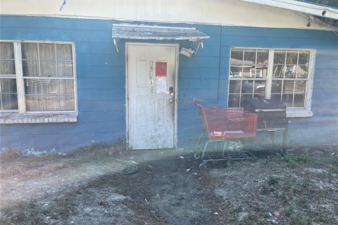 House in Tampa, Florida 2 bedrooms, 139.26 sq.m. № 1765124 - photo 2