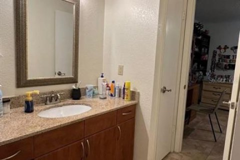 Condo in Orlando, Florida, 2 bedrooms  № 1759480 - photo 15