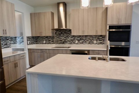 House in Wesley Chapel, Florida 5 bedrooms, 328.04 sq.m. № 1870581 - photo 3