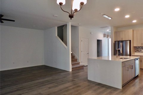 House in Wesley Chapel, Florida 5 bedrooms, 328.04 sq.m. № 1870581 - photo 9