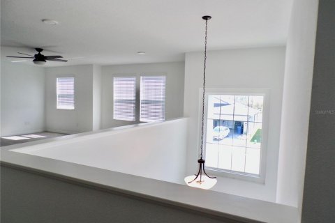 House in Wesley Chapel, Florida 5 bedrooms, 328.04 sq.m. № 1870581 - photo 12