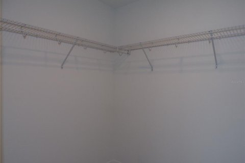 House in Wesley Chapel, Florida 5 bedrooms, 328.04 sq.m. № 1870581 - photo 28