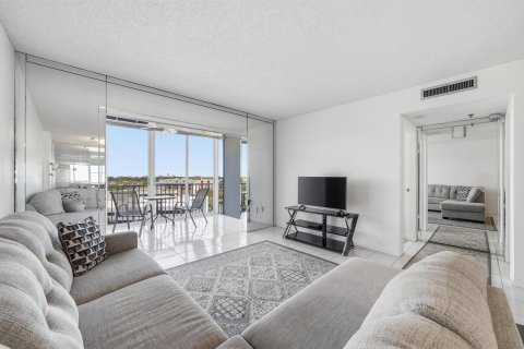 Купить кондоминиум в Холливуд, Флорида 3 комнаты, 92.53м2, № 2146017 - фото 15