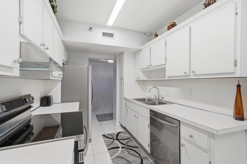 Купить кондоминиум в Холливуд, Флорида 3 комнаты, 92.53м2, № 2146017 - фото 11