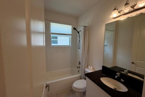 Villa ou maison à louer à Port St. Lucie, Floride: 2 chambres, 159.42 m2 № 2249785 - photo 7
