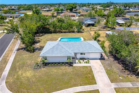 House in North Port, Florida 3 bedrooms, 117.52 sq.m. № 1662122 - photo 2