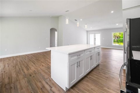 Villa ou maison à louer à Port Charlotte, Floride: 3 chambres, 140 m2 № 2102385 - photo 6