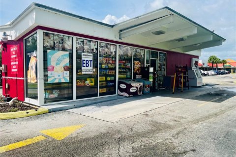 Propiedad comercial en venta en Hialeah Gardens, Florida № 1965108 - foto 1