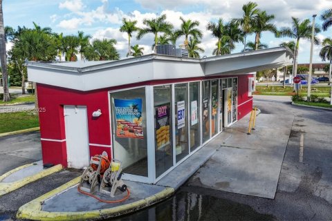 Propiedad comercial en venta en Hialeah Gardens, Florida № 1965108 - foto 20