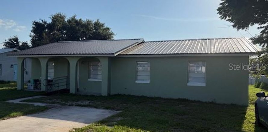 House in Dundee, Florida 4 bedrooms, 116.13 sq.m. № 1733497