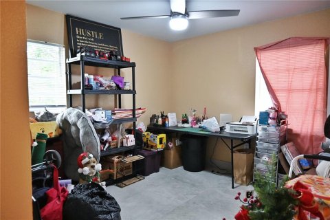 House in Dundee, Florida 4 bedrooms, 116.13 sq.m. № 1733497 - photo 6