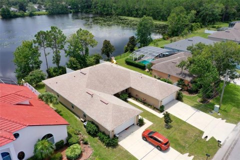Immobilier commercial à vendre à Palm Coast, Floride: 8 chambres, 284.56 m2 № 1843608 - photo 1