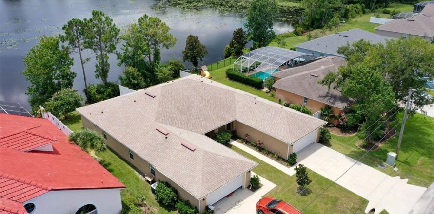Immobilier commercial à Palm Coast, Floride 8 chambres, 284.56 m2 № 1843608