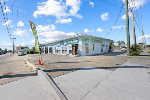 Commercial property in Okeechobee, Florida № 2083066 - photo 22