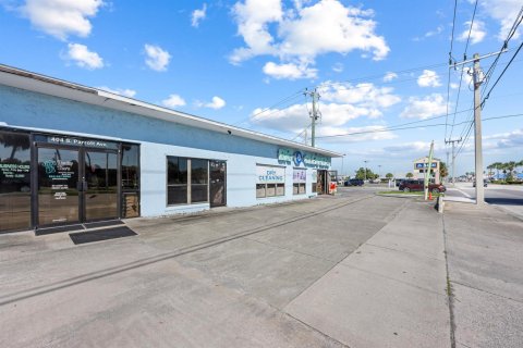 Commercial property in Okeechobee, Florida № 2083066 - photo 25