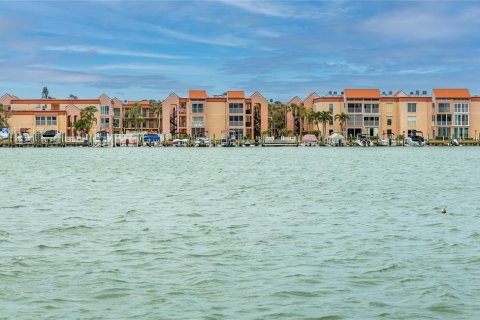 Condo in Saint Pete Beach, Florida, 3 bedrooms  № 1539932 - photo 4