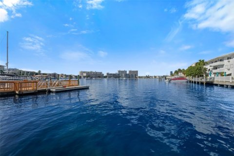 Copropriété à vendre à Hallandale Beach, Floride: 1 chambre, 89.93 m2 № 2037981 - photo 24