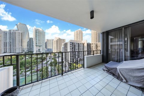 Copropriété à louer à Miami, Floride: 2 chambres, 136.01 m2 № 1975613 - photo 2