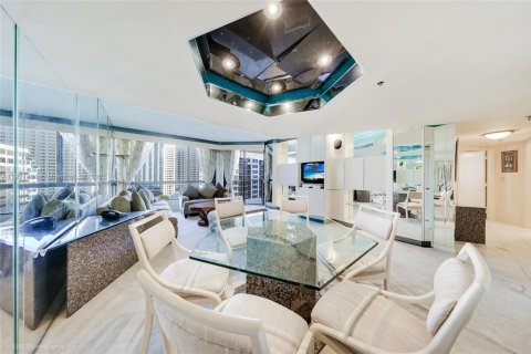 Copropriété à louer à Miami, Floride: 2 chambres, 136.01 m2 № 1975613 - photo 6