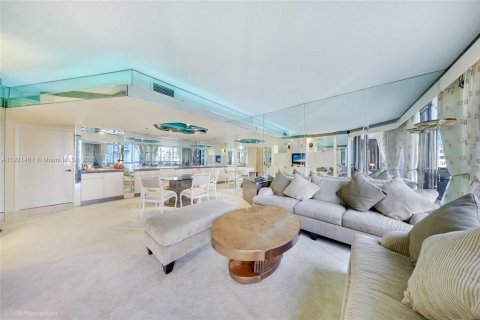 Copropriété à louer à Miami, Floride: 2 chambres, 136.01 m2 № 1975613 - photo 4