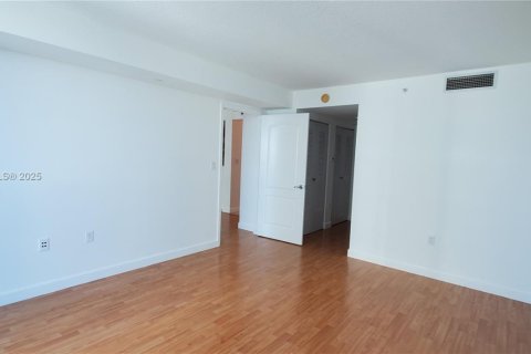 Copropriété à vendre à Miami, Floride: 1 chambre, 73.49 m2 № 2038676 - photo 7