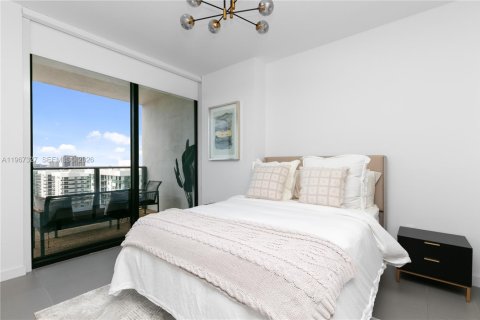 Condominio en alquiler en Miami, Florida, 2 dormitorios, 81.57 m2 № 2085091 - foto 15