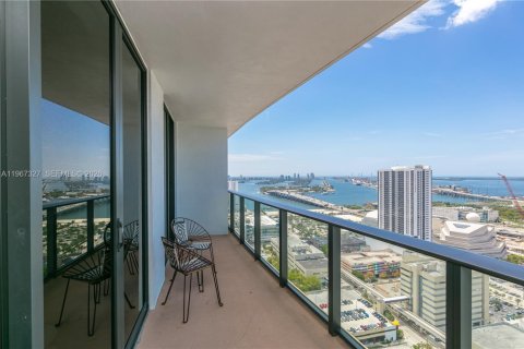 Condominio en alquiler en Miami, Florida, 2 dormitorios, 81.57 m2 № 2085091 - foto 29