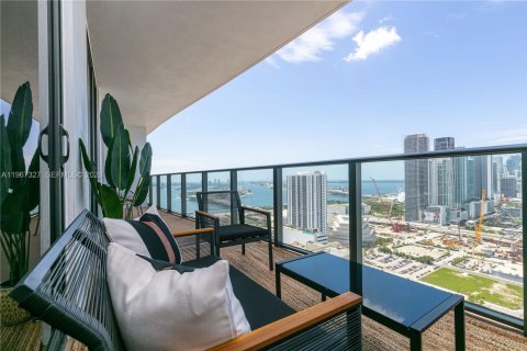 Condominio en Miami, Florida, 2 dormitorios  № 2085091