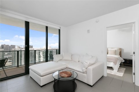 Condominio en alquiler en Miami, Florida, 2 dormitorios, 81.57 m2 № 2085091 - foto 9