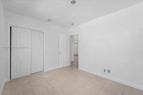 Купить виллу или дом в Холливуд, Флорида 3 спальни, 83.61м2, № 1971200 - фото 25