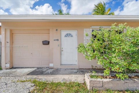 Купить виллу или дом в Холливуд, Флорида 3 спальни, 83.61м2, № 1971200 - фото 7