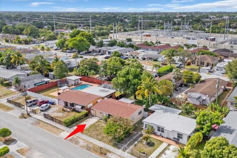 Купить виллу или дом в Холливуд, Флорида 3 спальни, 83.61м2, № 1971200 - фото 4