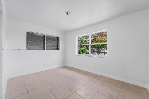 Купить виллу или дом в Холливуд, Флорида 3 спальни, 83.61м2, № 1971200 - фото 12