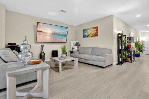 Casa en alquiler en Haines City, Florida, 6 dormitorios, 358.51 m2 № 1900504 - foto 19