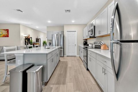 Casa en alquiler en Haines City, Florida, 6 dormitorios, 358.51 m2 № 1900504 - foto 18