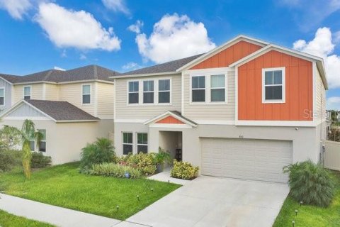 Casa en alquiler en Haines City, Florida, 6 dormitorios, 358.51 m2 № 1900504 - foto 2