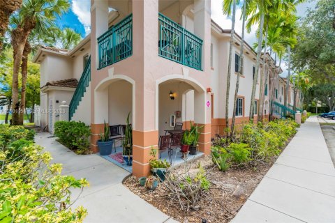 Condo in Pembroke Pines, Florida, 3 bedrooms  № 2402469