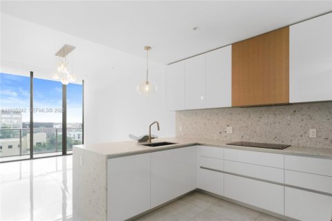 Купить кондоминиум в Майами, Флорида 1 спальня, 54.07м2, № 1997504 - фото 2