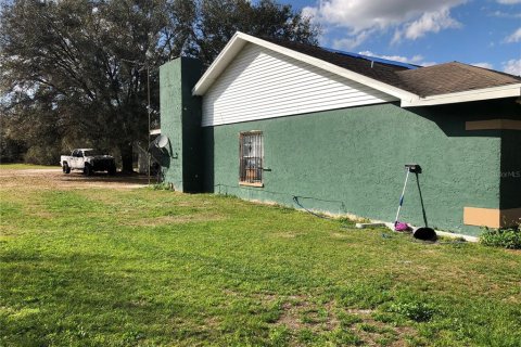 House in Plant City, Florida 3 bedrooms, 187.66 sq.m. № 1869235 - photo 8