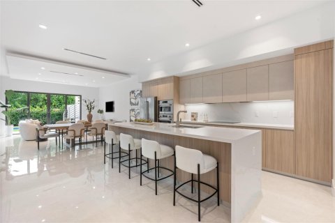 Touwnhouse à vendre à Miami, Floride: 3 chambres, 208.75 m2 № 1645366 - photo 2