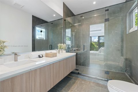 Touwnhouse à vendre à Miami, Floride: 3 chambres, 208.75 m2 № 1645366 - photo 17