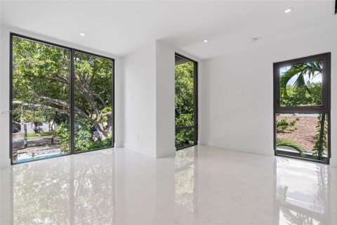 Touwnhouse à vendre à Miami, Floride: 3 chambres, 208.75 m2 № 1645366 - photo 18