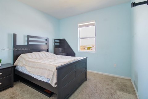 House in Homestead, Florida 4 bedrooms, 201.04 sq.m. № 1703644 - photo 21