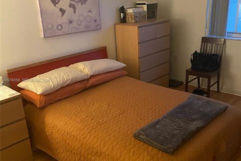 Condo in Doral, Florida, 2 bedrooms  № 2044680 - photo 7