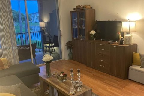 Condo in Doral, Florida, 2 bedrooms  № 2044680 - photo 3
